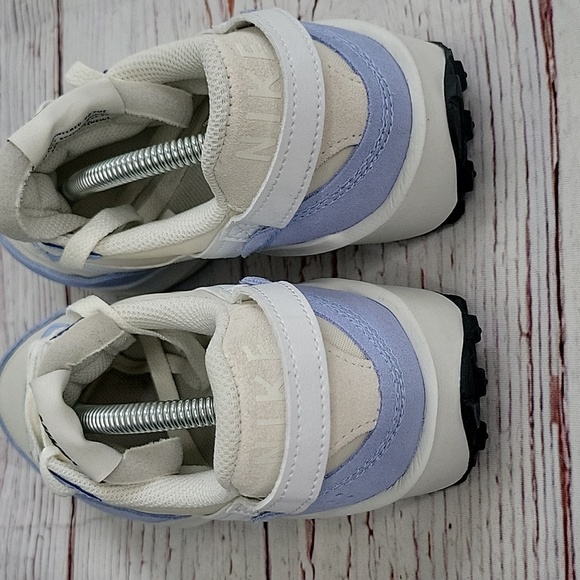 Nike White and Light Blue Sneakers Waffle Sneakers NWOT Women's Size 7.5 - Picture 8 of 10